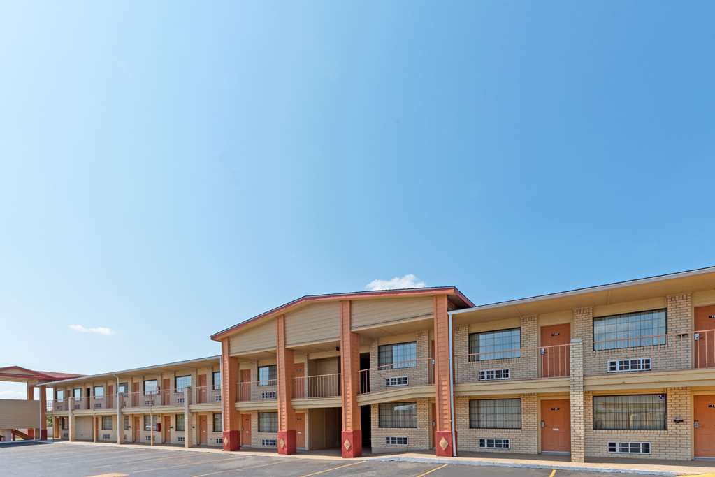 Super 8 By Wyndham Waco/Mall Area Tx Exterior foto